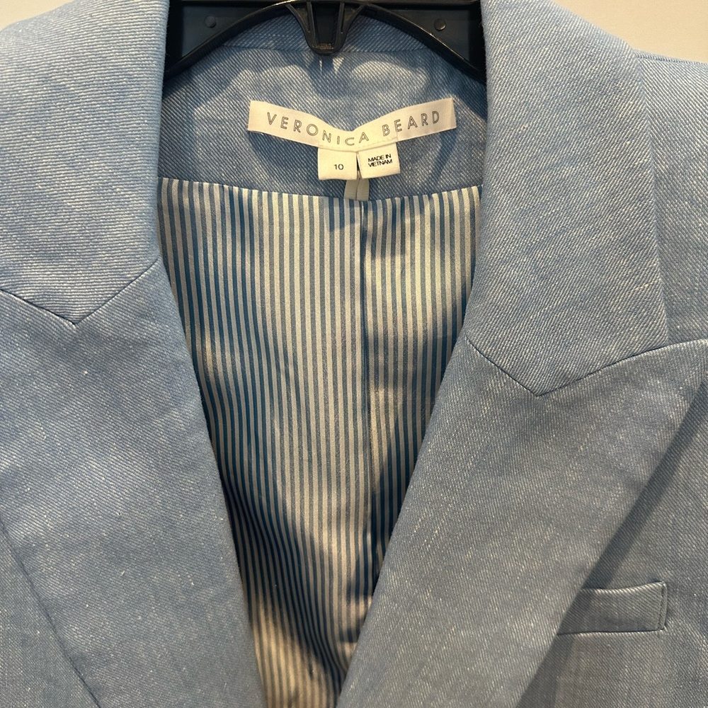 Veronica Beard Sky Blue Blazer size 10 linen. Worn once!! - Picture 5 of 6